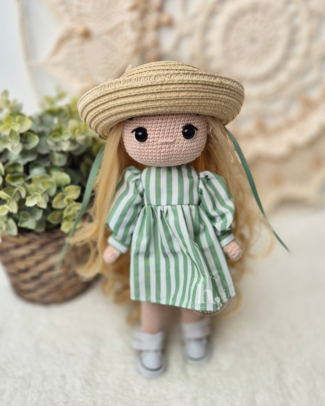 Haakpakket Pop Tess met poppenhaar pruik & kleding set: Gestreepte Jurk