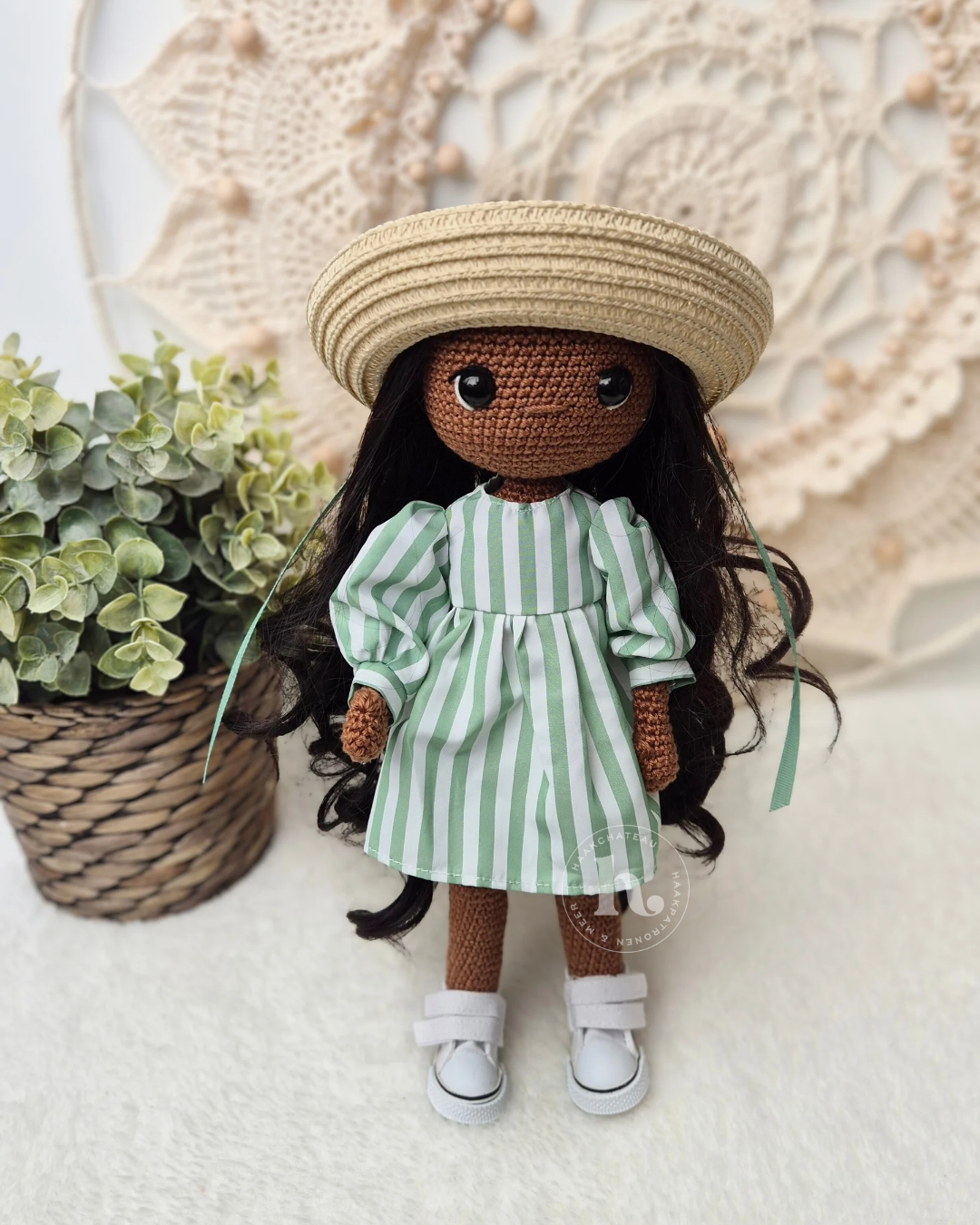 Haakpakket Pop Tess met poppenhaar pruik & kleding set: Gestreepte Jurk