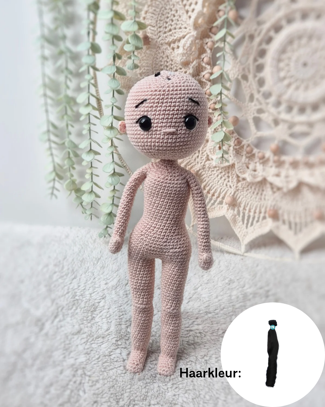 Haakpakket Pop Tess met poppenhaar pruik & kleding set: Witte Bontjas